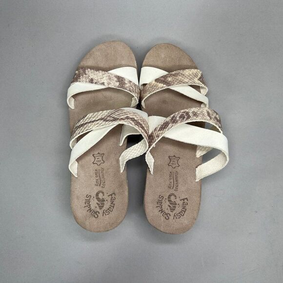 Fantasy Sandals Women's Size 9.5 Aria Criss-Crossed Strapped Wedge Sandals - Picture 8 of 12